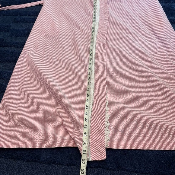 Eileen West Medium striped Robe seersucker with eyelet Trim red white - Picture 10 of 12